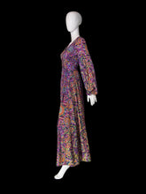 Load image into Gallery viewer, 1960s Psychedelic Floral Paisley Maxi Dress – Size M
