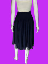 Load image into Gallery viewer, 2000s Lauren Ralph Lauren Navy Pleated Silk Chiffon Midi Skirt – Size XXL
