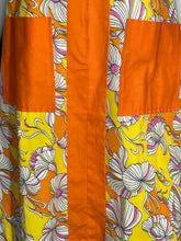 Load image into Gallery viewer, 1960’s Cotton Psychedelic Floral House Dress Size L/XL
