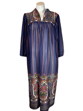 Load image into Gallery viewer, 1970&#39;s Paisley Lounge Dress Size M-XXL
