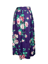 Load image into Gallery viewer, 1980&#39;s Rose Skirt Size S
