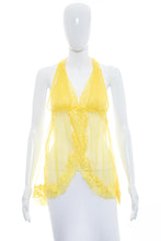 Load image into Gallery viewer, 1990&#39;s Frederick&#39;s of Hollywood Yellow Mesh and Lace Negligée Size S/M
