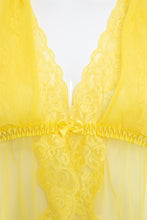 Load image into Gallery viewer, 1990&#39;s Frederick&#39;s of Hollywood Yellow Mesh and Lace Negligée Size S/M
