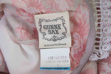 Load image into Gallery viewer, 1980&#39;s Gunne Sax Pink Floral Long Sleeve Dress Size S
