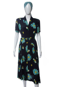 1940's Navy and Light Blue Daisy Print Short Sleeve Midi Dress Size M