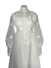 Load image into Gallery viewer, 1970’s Daisy Applique Wedding Dress Size S
