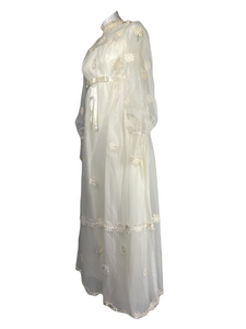 1970’s Daisy Applique Wedding Dress Size S