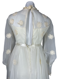 1970’s Daisy Applique Wedding Dress Size S